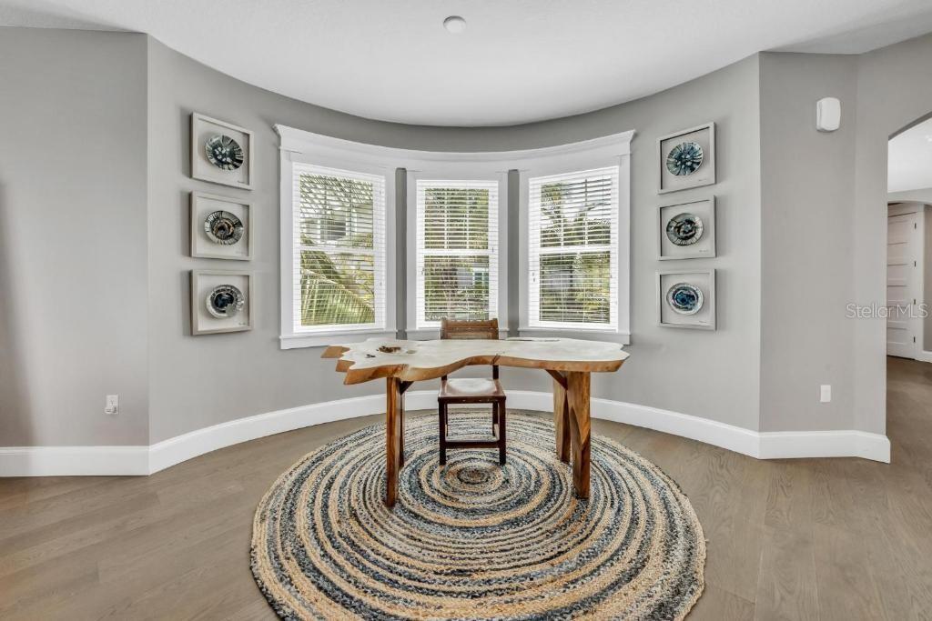 CORTEZ BEACH - Residential