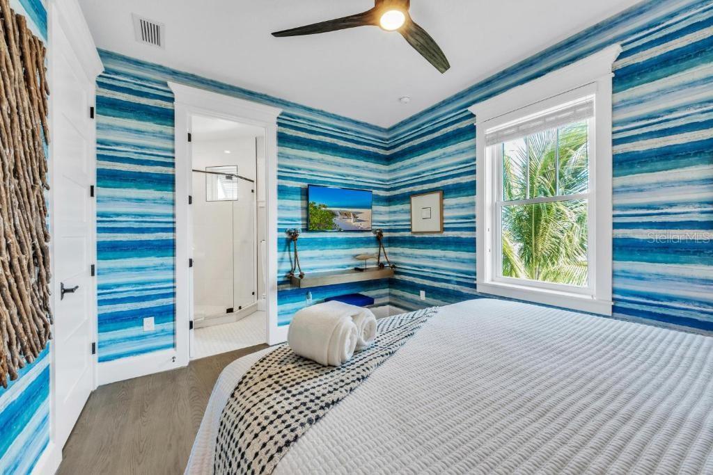 CORTEZ BEACH - Residential