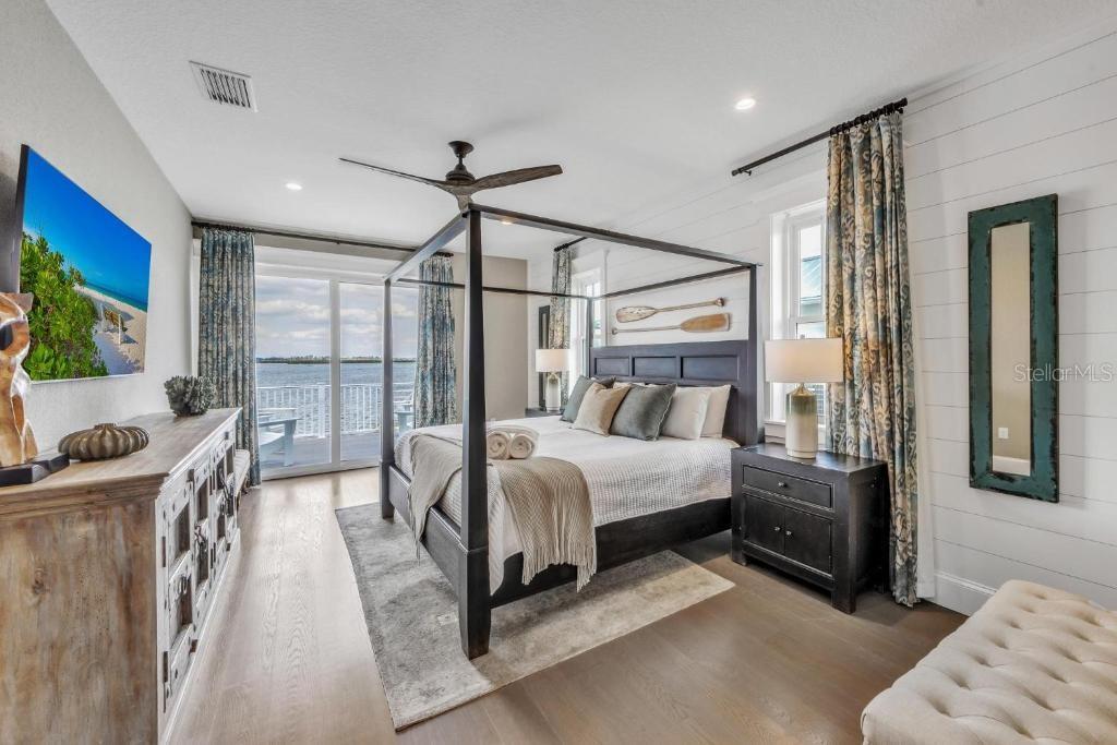 CORTEZ BEACH - Residential