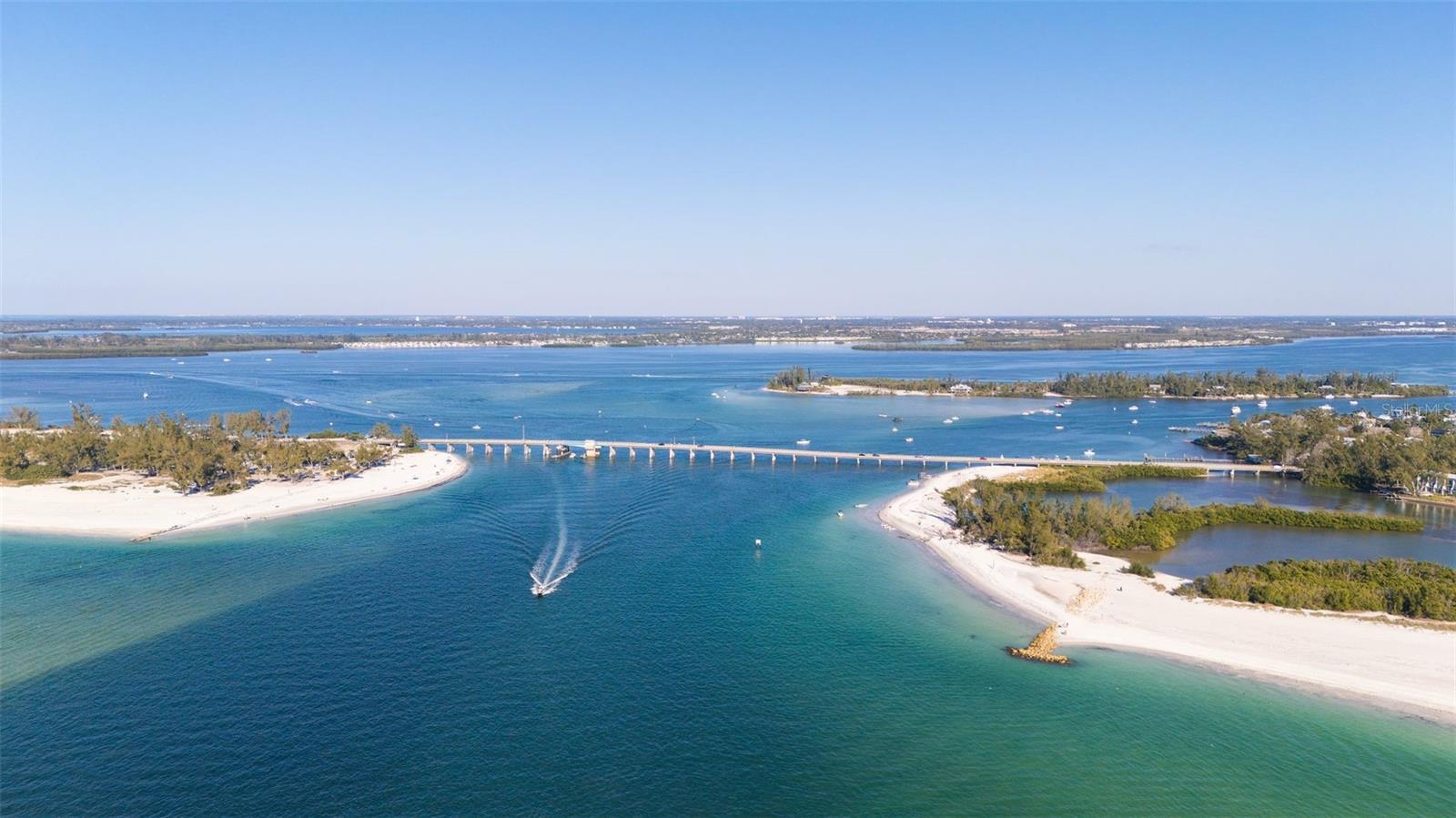 CORTEZ BEACH - Residential