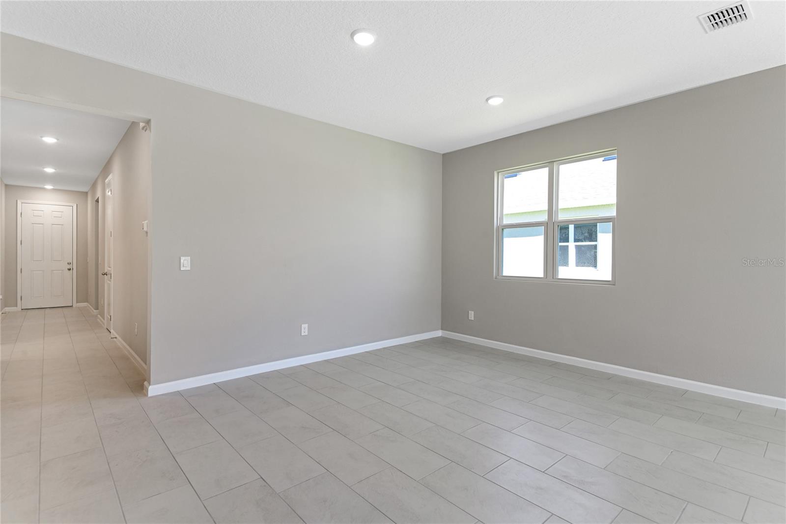 4220 SAWTOOTH COURT