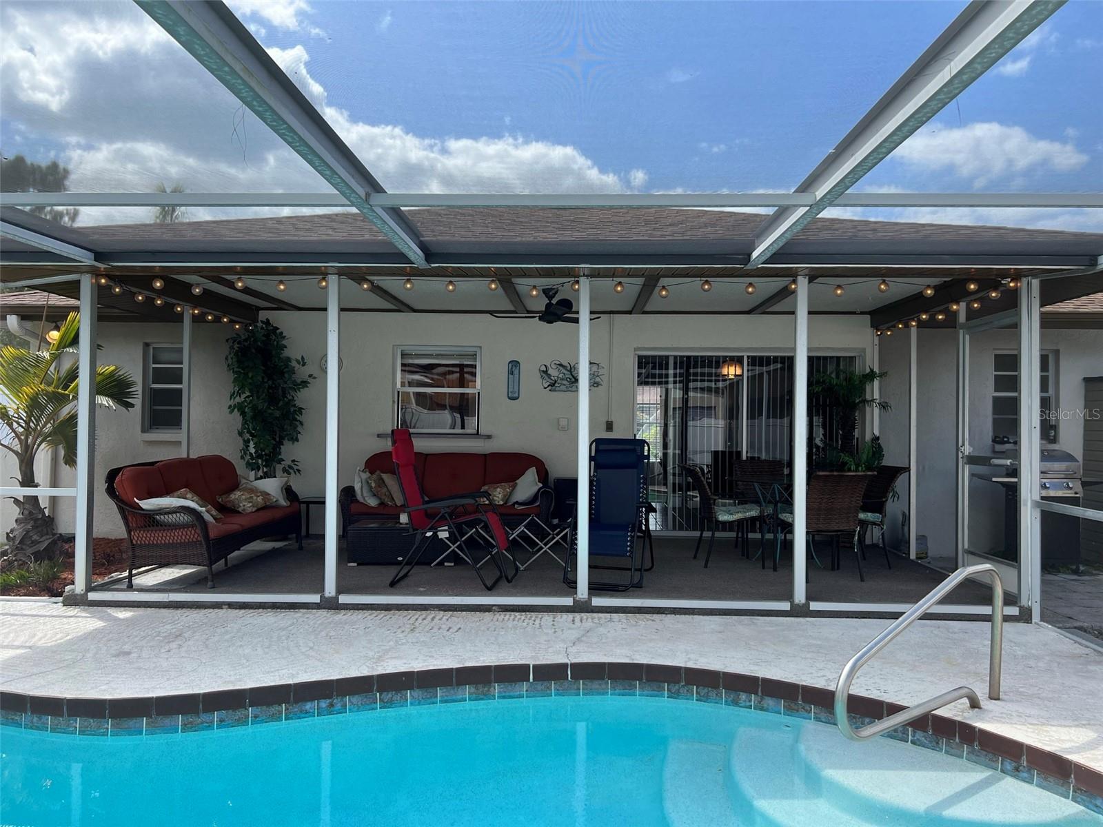 SOUTH VENICE - Residential Lease