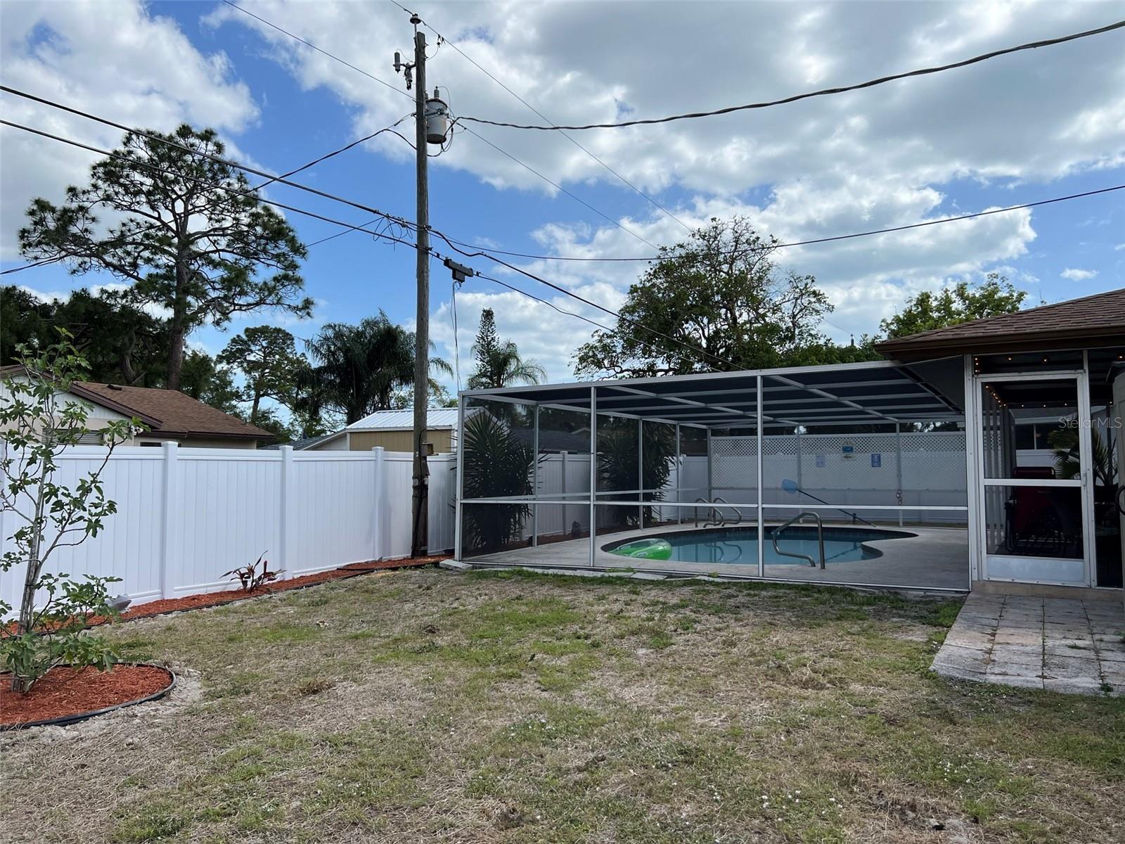 SOUTH VENICE - Residential Lease