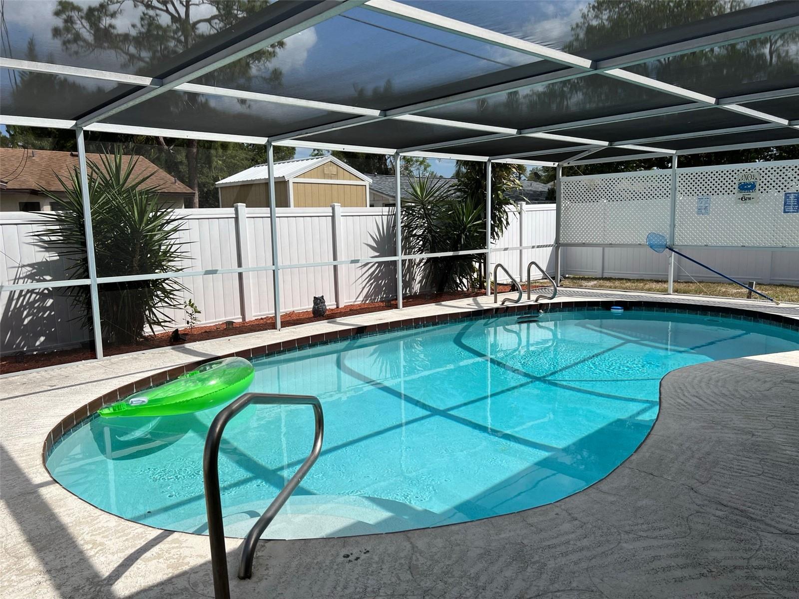 SOUTH VENICE - Residential Lease