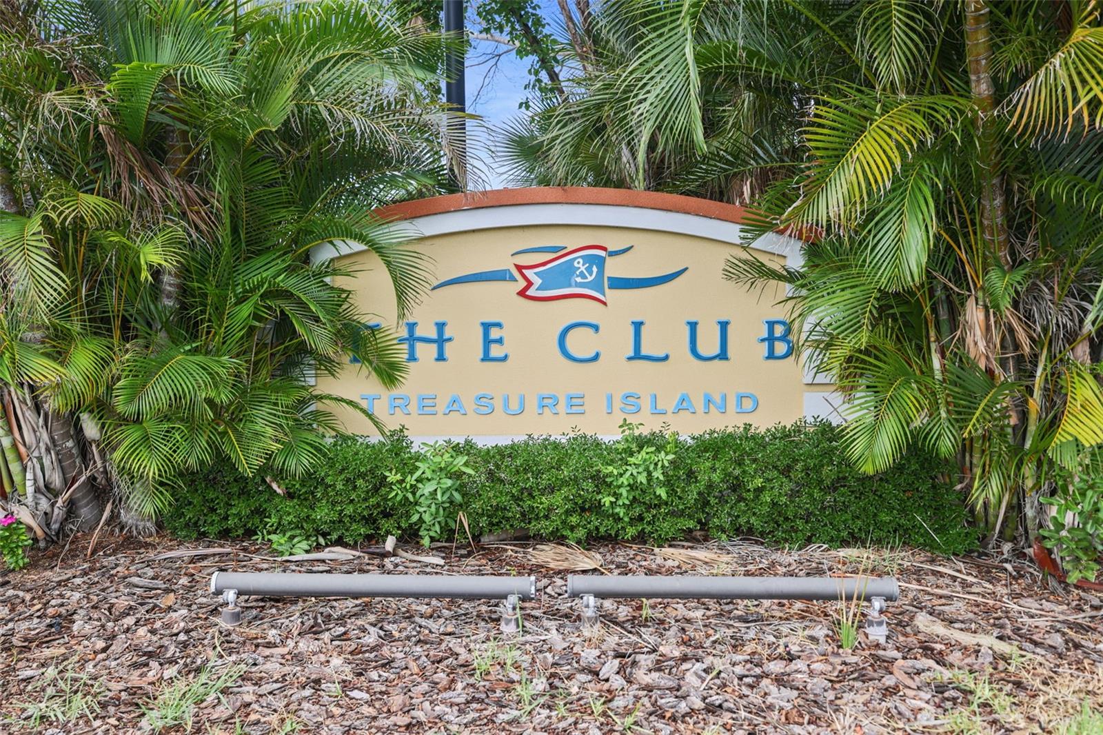 TREASURE ISLAND TENNIS & YACHT CLUB - Residential Lease