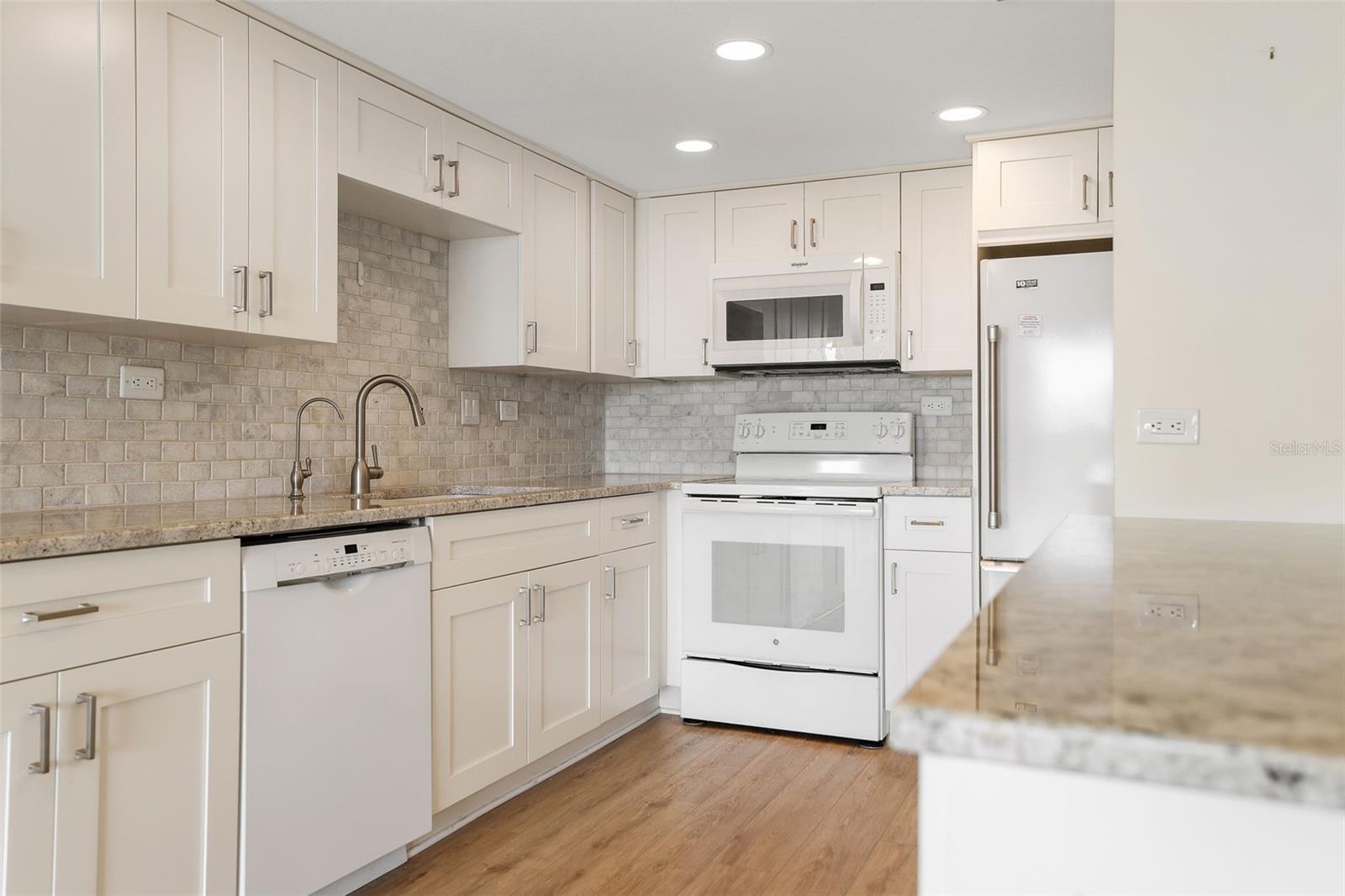 TREASURE ISLAND TENNIS & YACHT CLUB - Residential Lease