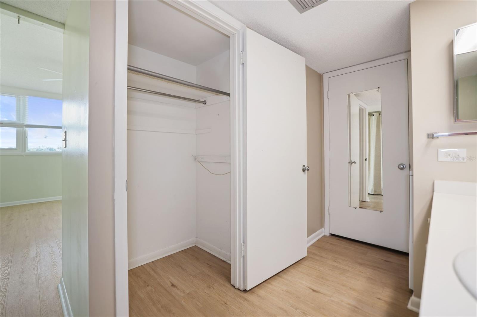 TREASURE ISLAND TENNIS & YACHT CLUB - Residential Lease