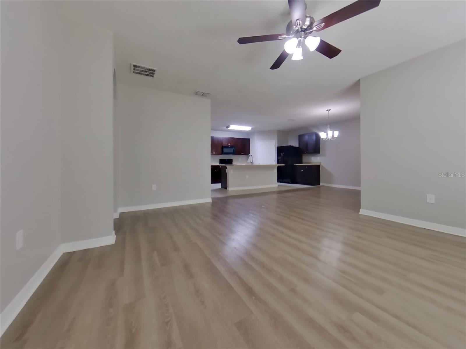 TAVARES LANE PARK RIDGE PH A - Residential Lease