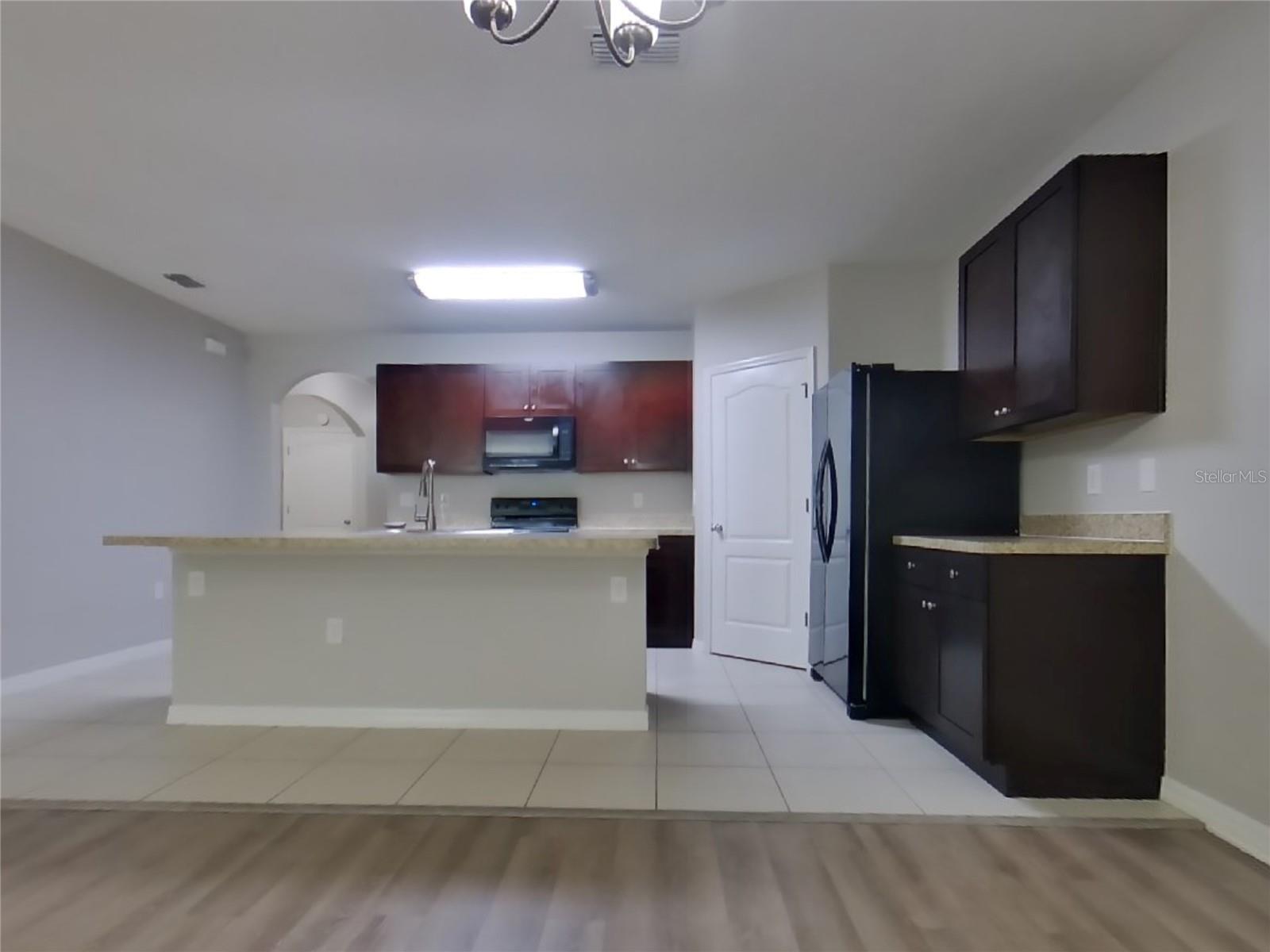 TAVARES LANE PARK RIDGE PH A - Residential Lease