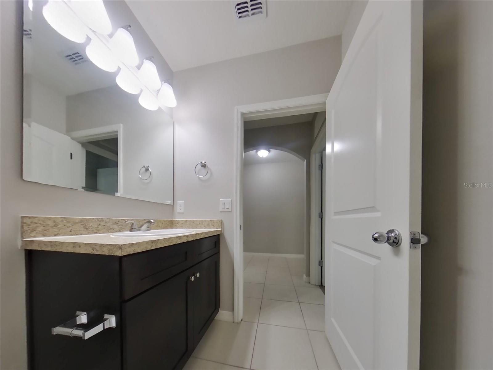 TAVARES LANE PARK RIDGE PH A - Residential Lease