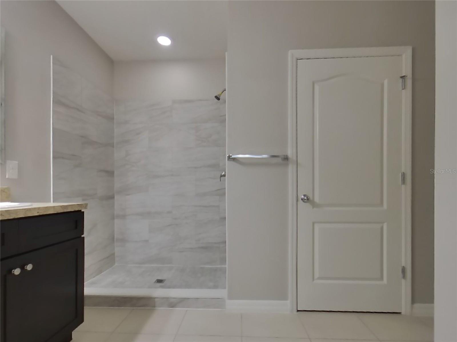 TAVARES LANE PARK RIDGE PH A - Residential Lease