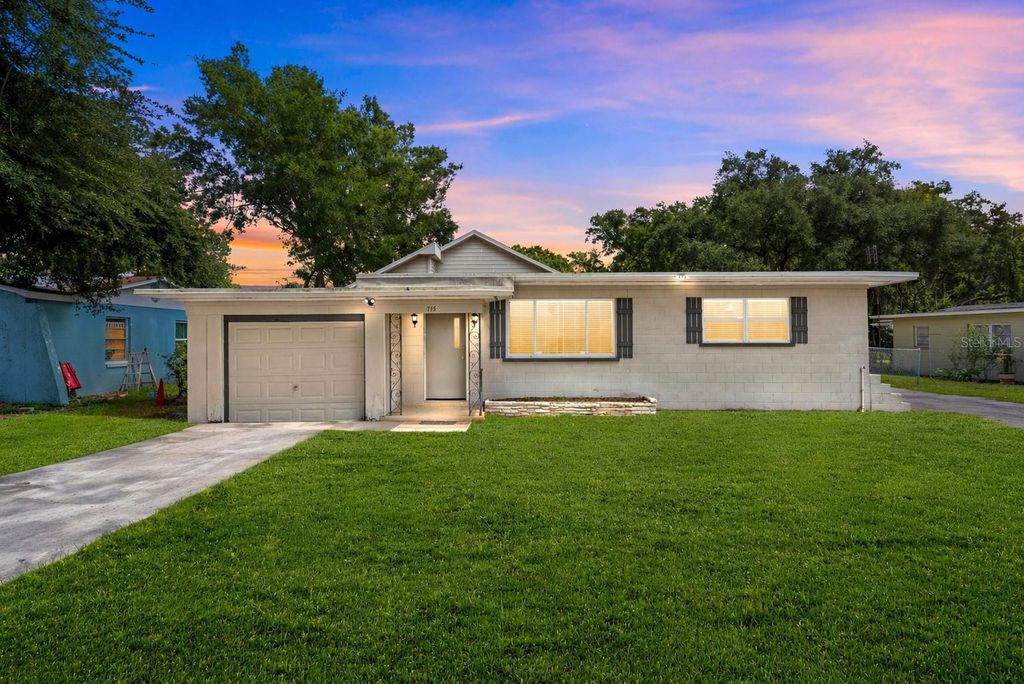 Photo of 715 S Randolph Avenue, Kissimmee, FL 34741 (MLS # O6399197)