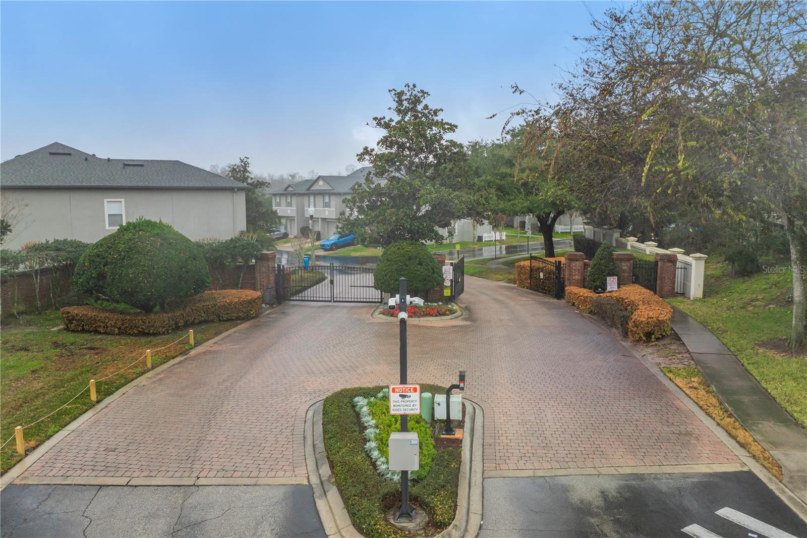 HERITAGE PARK TOWNHOMES - Residential