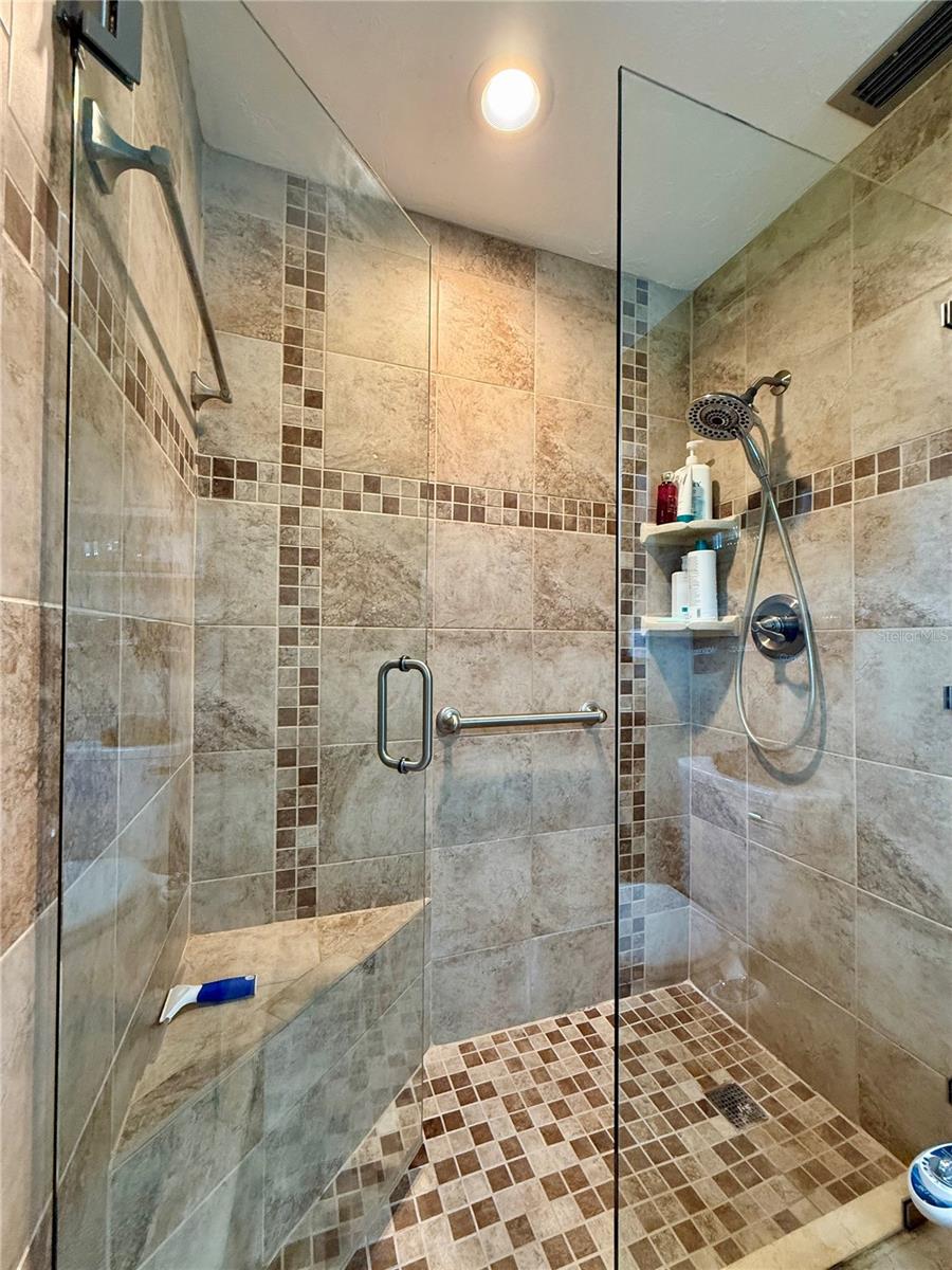 AVON LAKES SUB - Residential