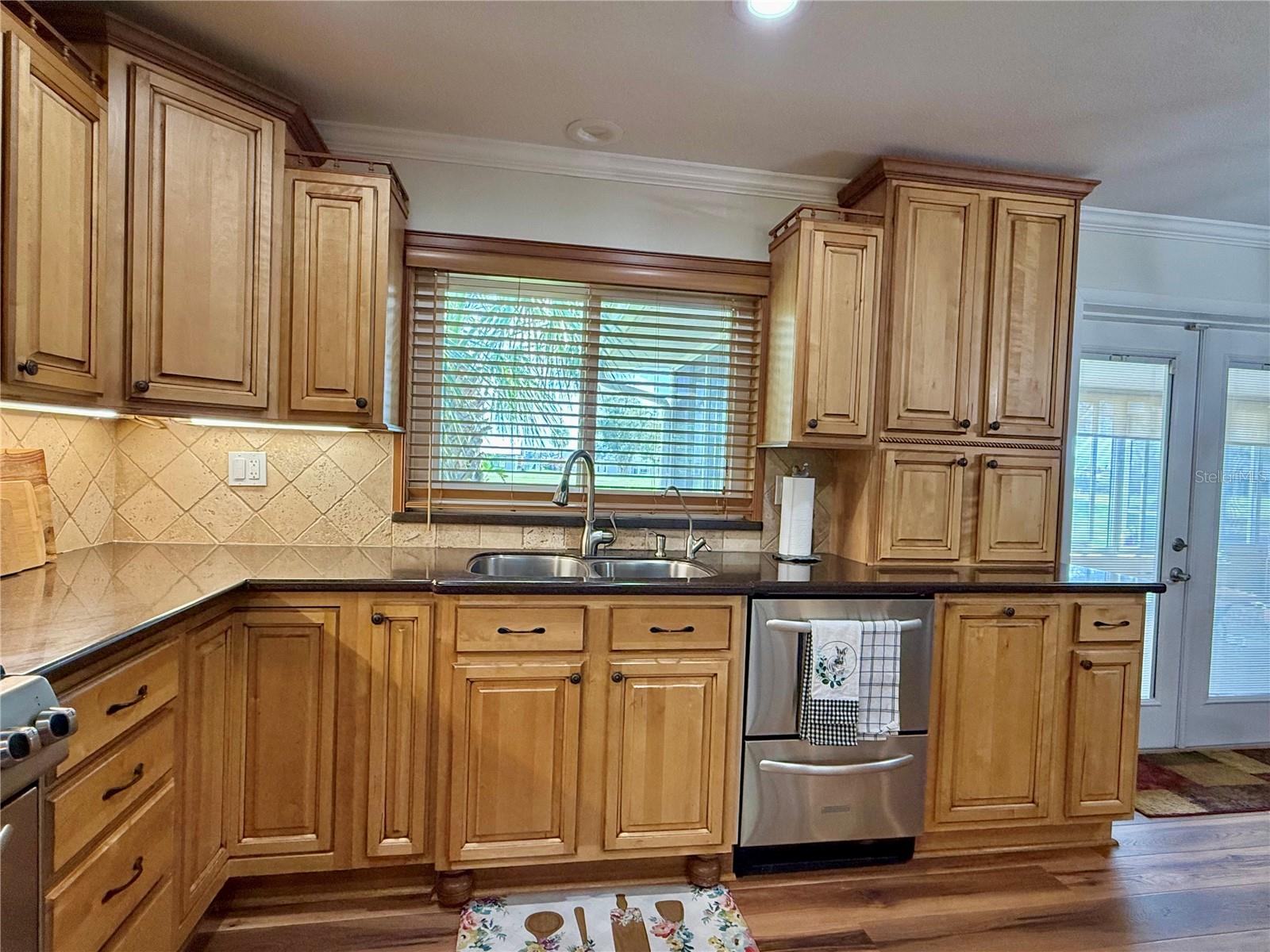 AVON LAKES SUB - Residential