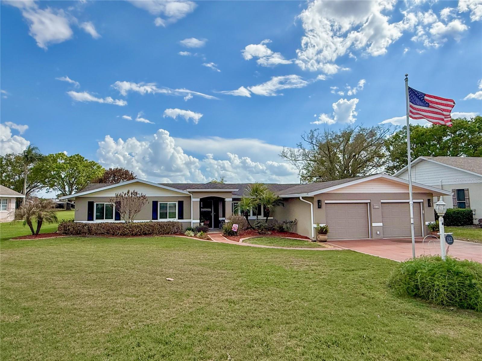 AVON LAKES SUB - Residential