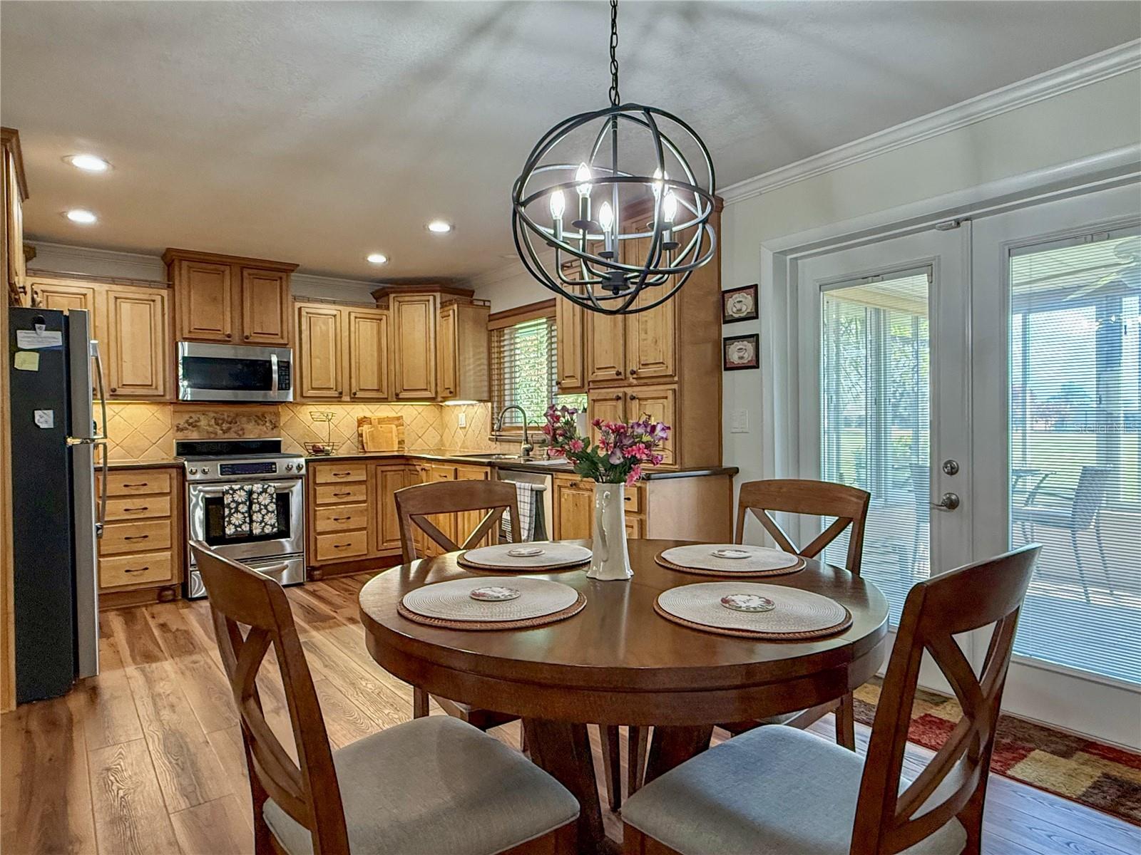 AVON LAKES SUB - Residential