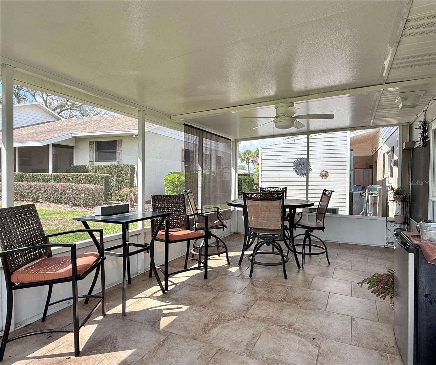 AVON LAKES SUB - Residential