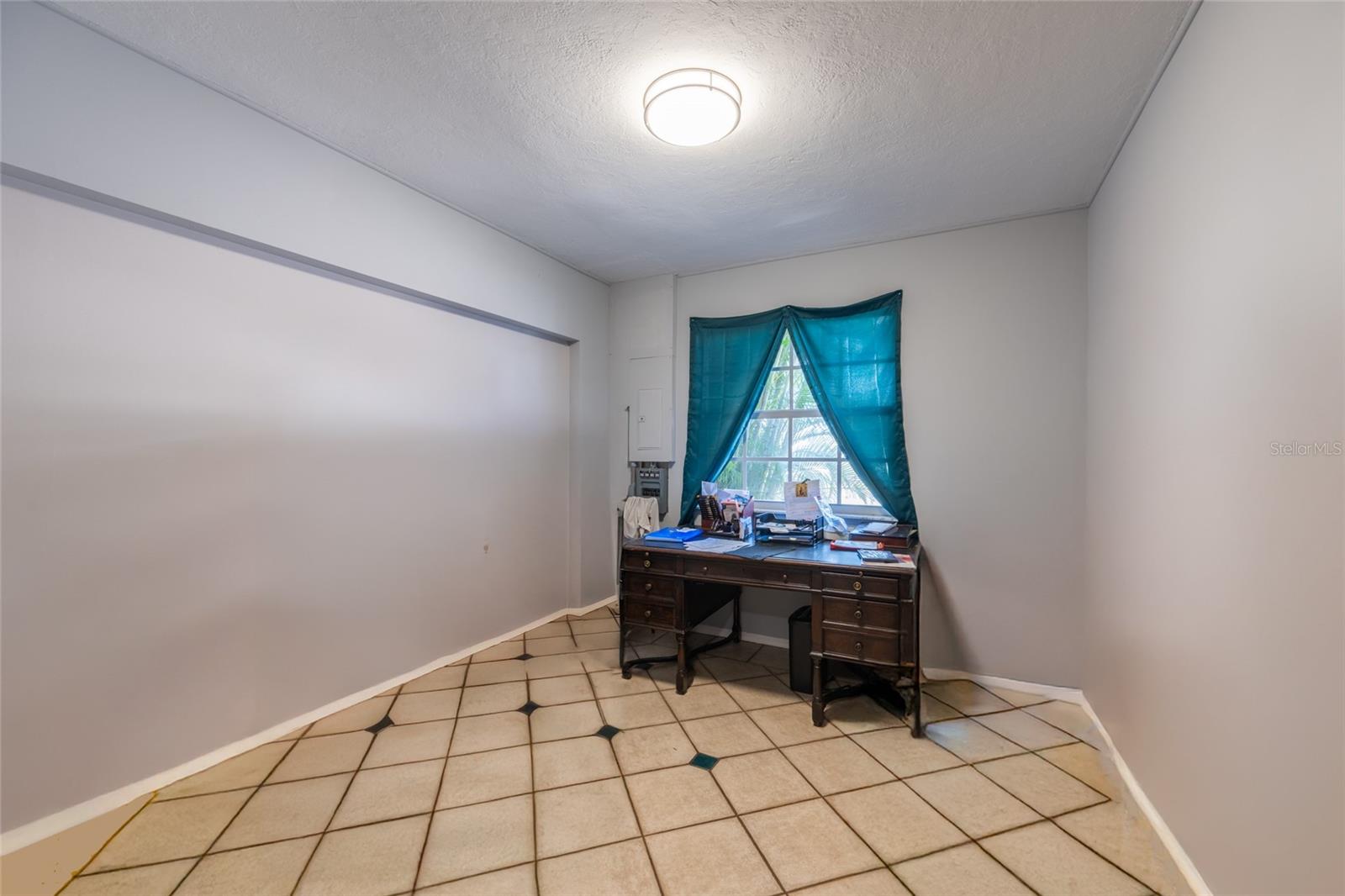 DECKER/MISSION VALLEY - Residential