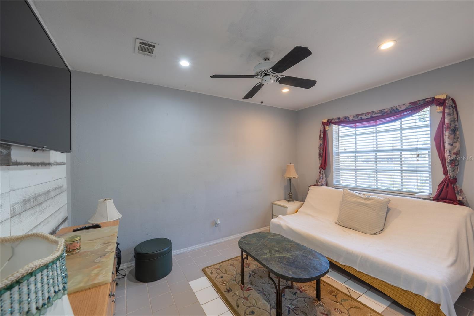 DECKER/MISSION VALLEY - Residential