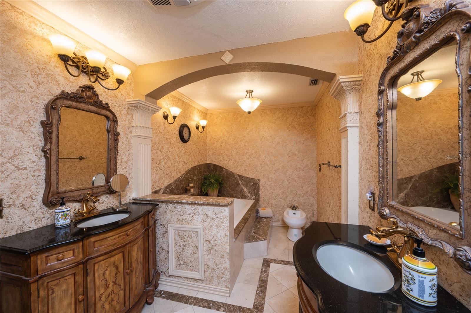 DECKER/MISSION VALLEY - Residential