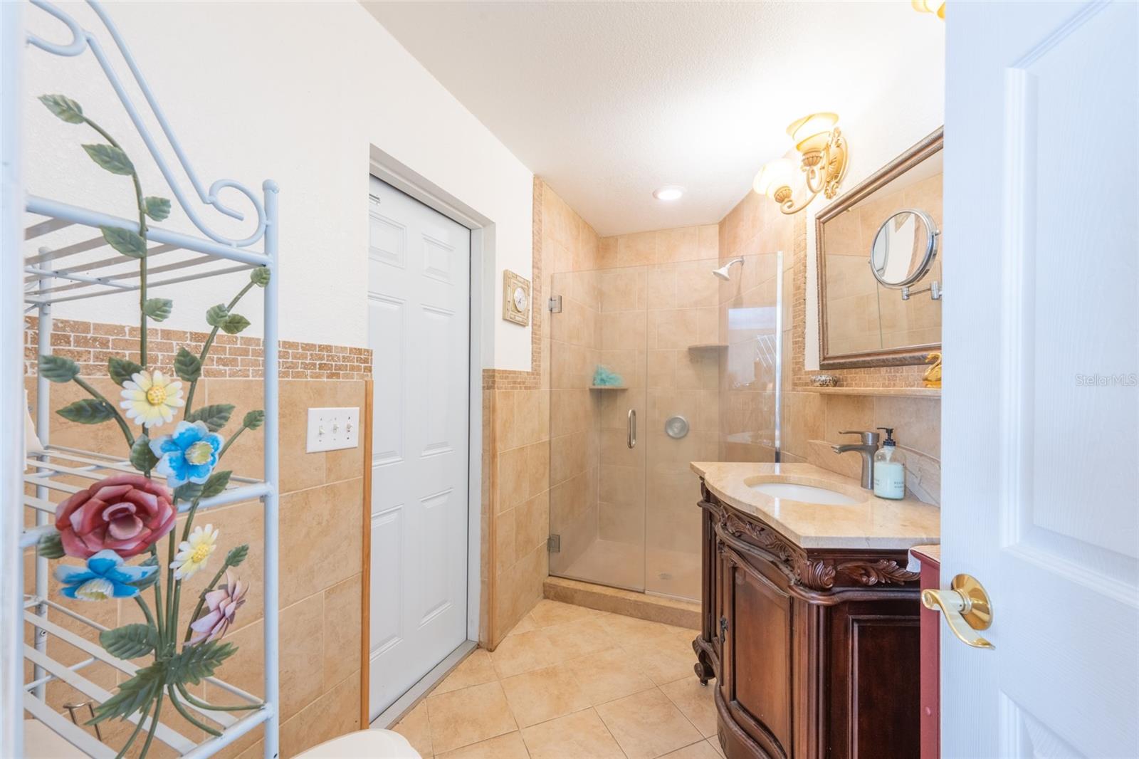 DECKER/MISSION VALLEY - Residential