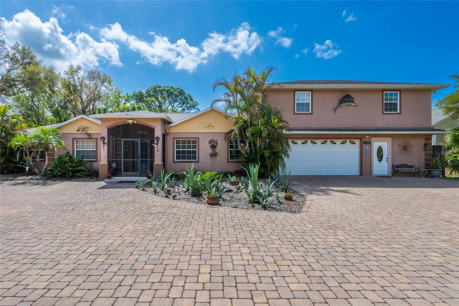 690 PERCHERON CIRCLE