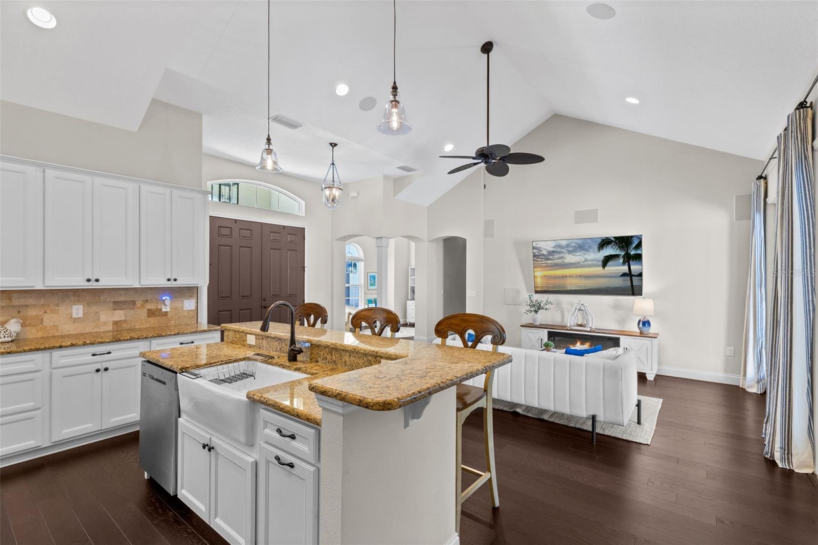 334 PENINSULA ISLAND POINT