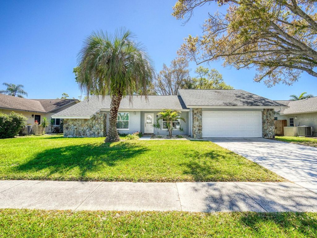 Photo of 2988 Pinewood Run, Palm Harbor, FL 34684 (MLS # TB8491395)