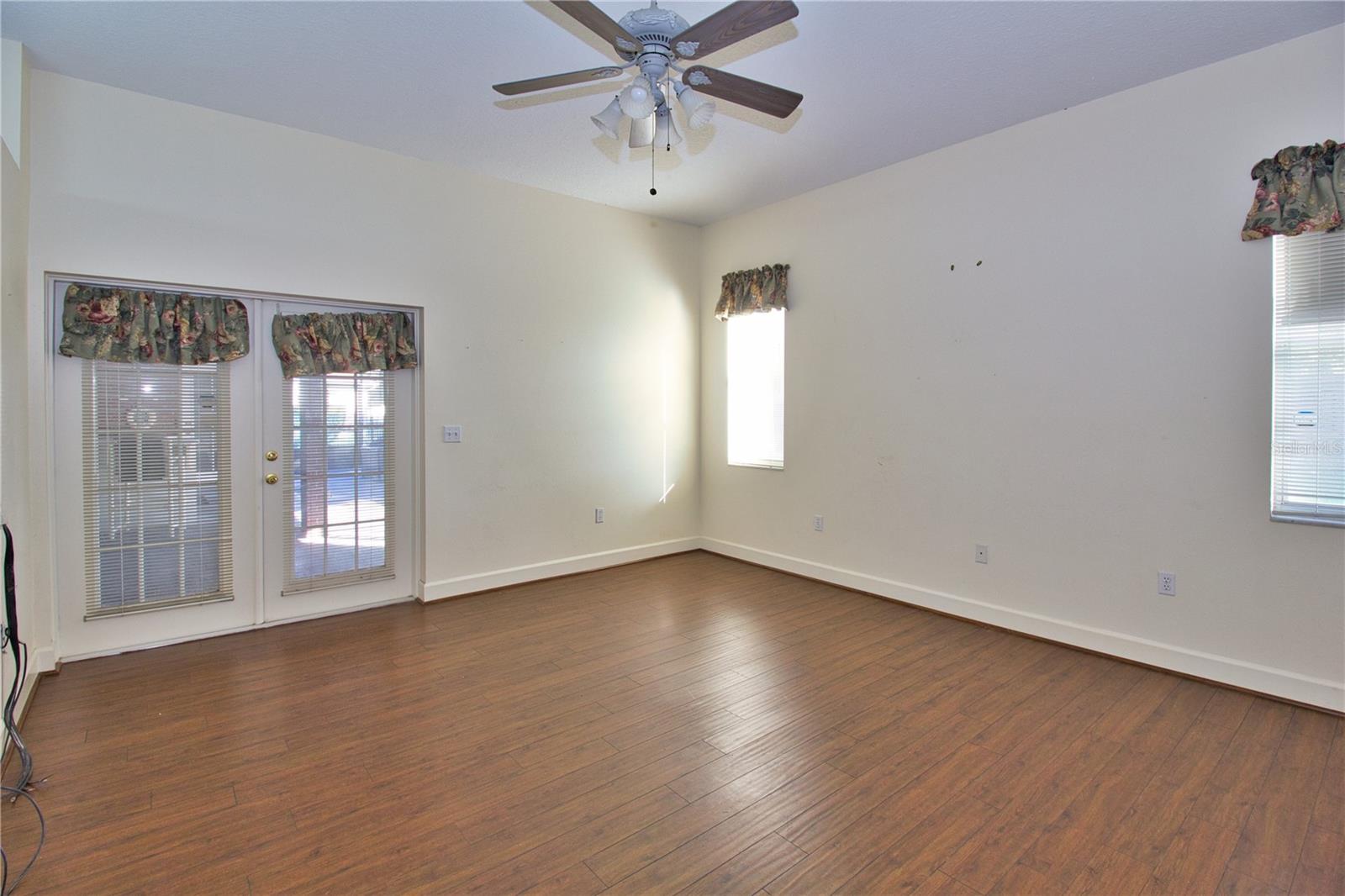 LAKE DEESON POINTE ADD - Residential