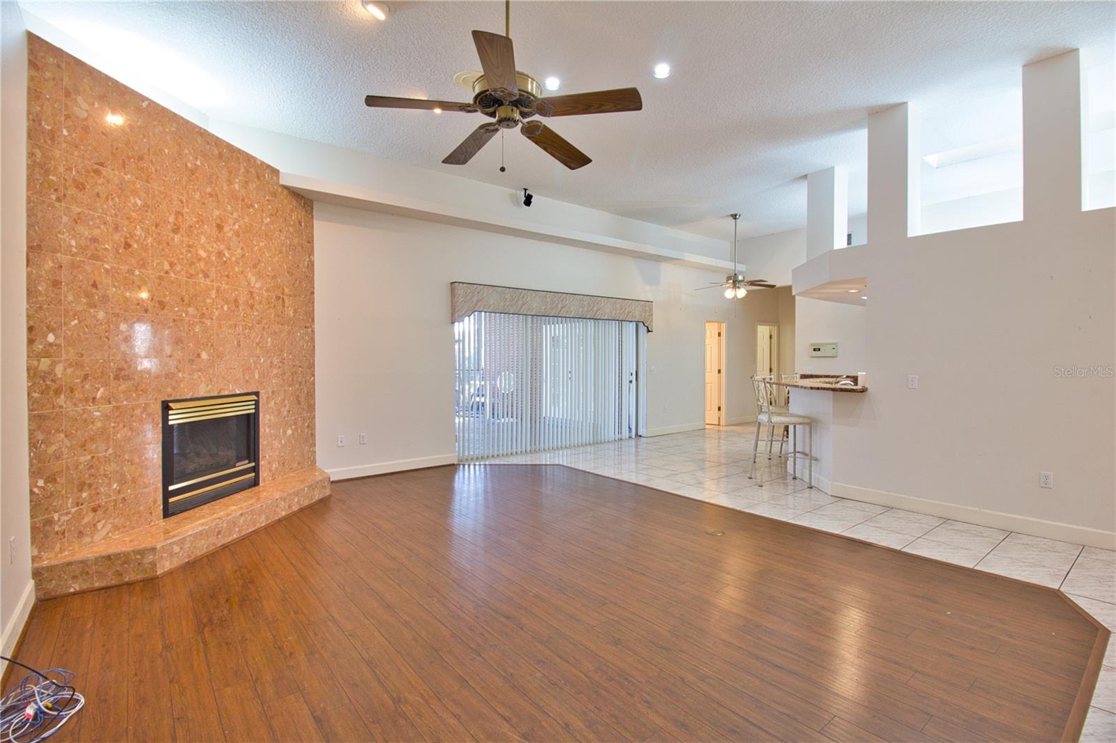 LAKE DEESON POINTE ADD - Residential