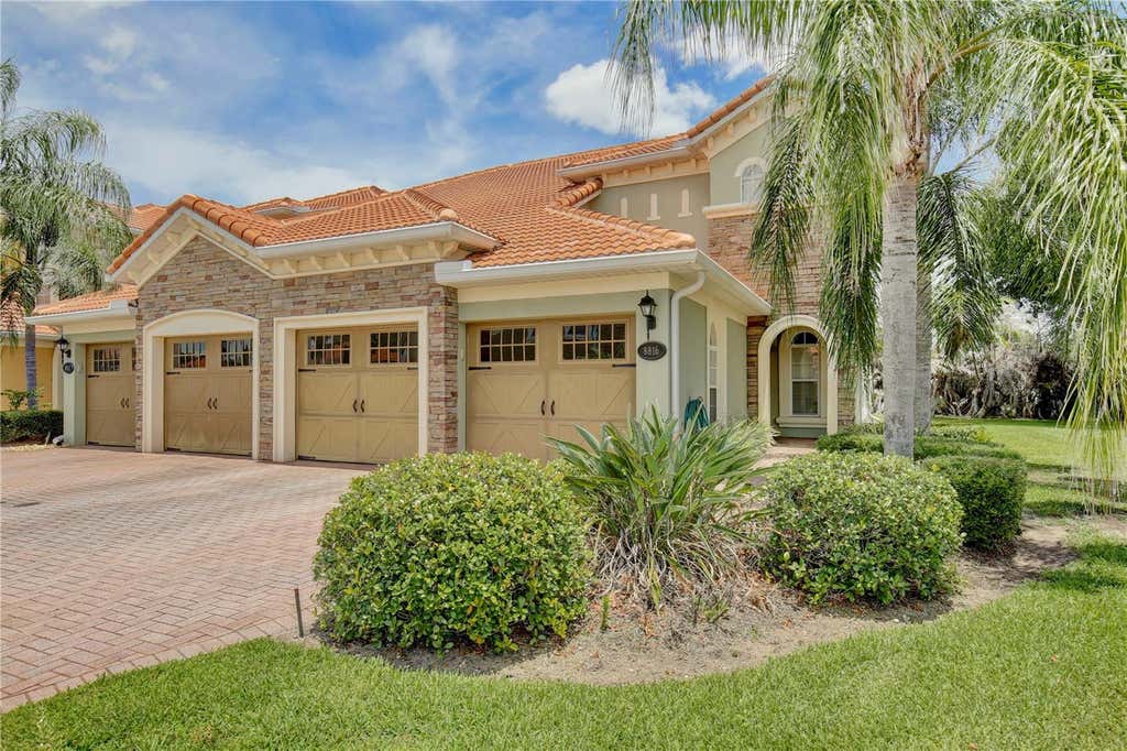 Photo of 8816 Della Scala Circle, Orlando, FL 32836 (MLS # O6415262)