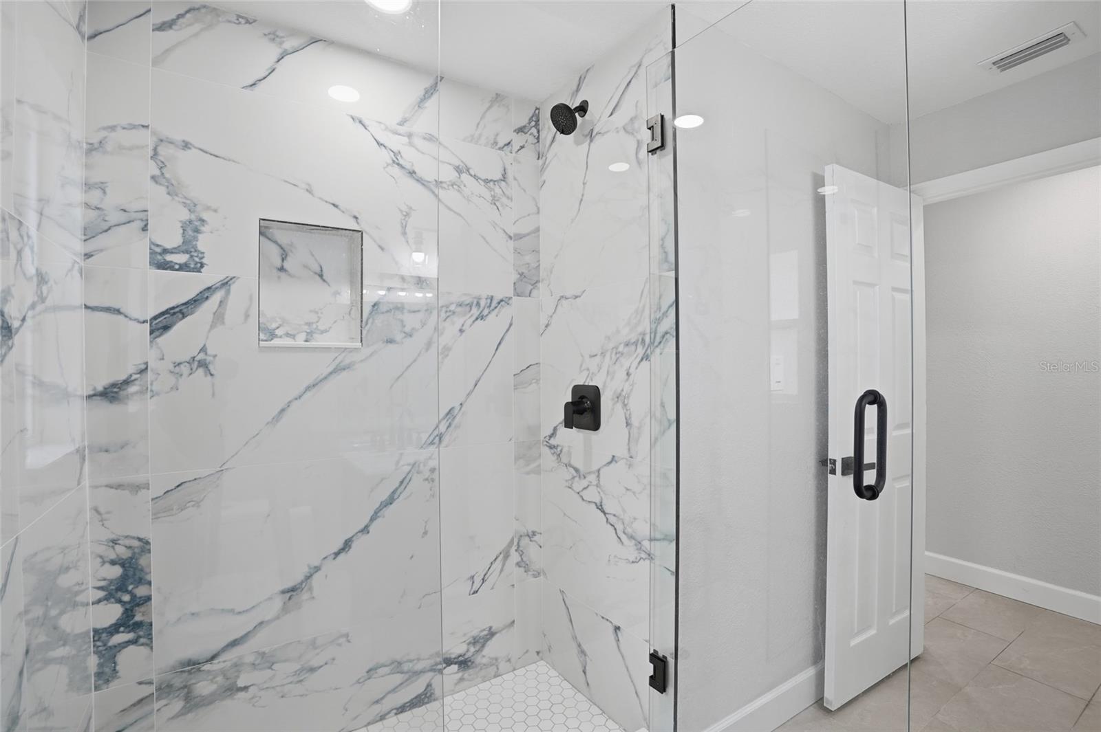 FOREST SQUARE - Residential