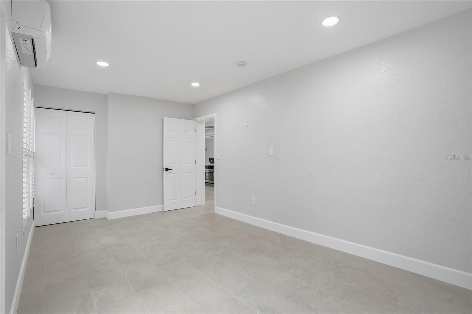 FOREST SQUARE - Residential