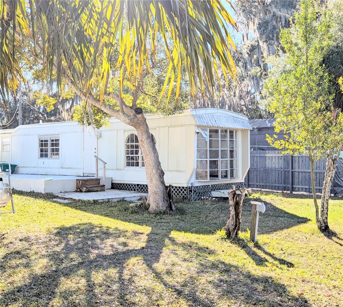 LAKE PARK - Residential