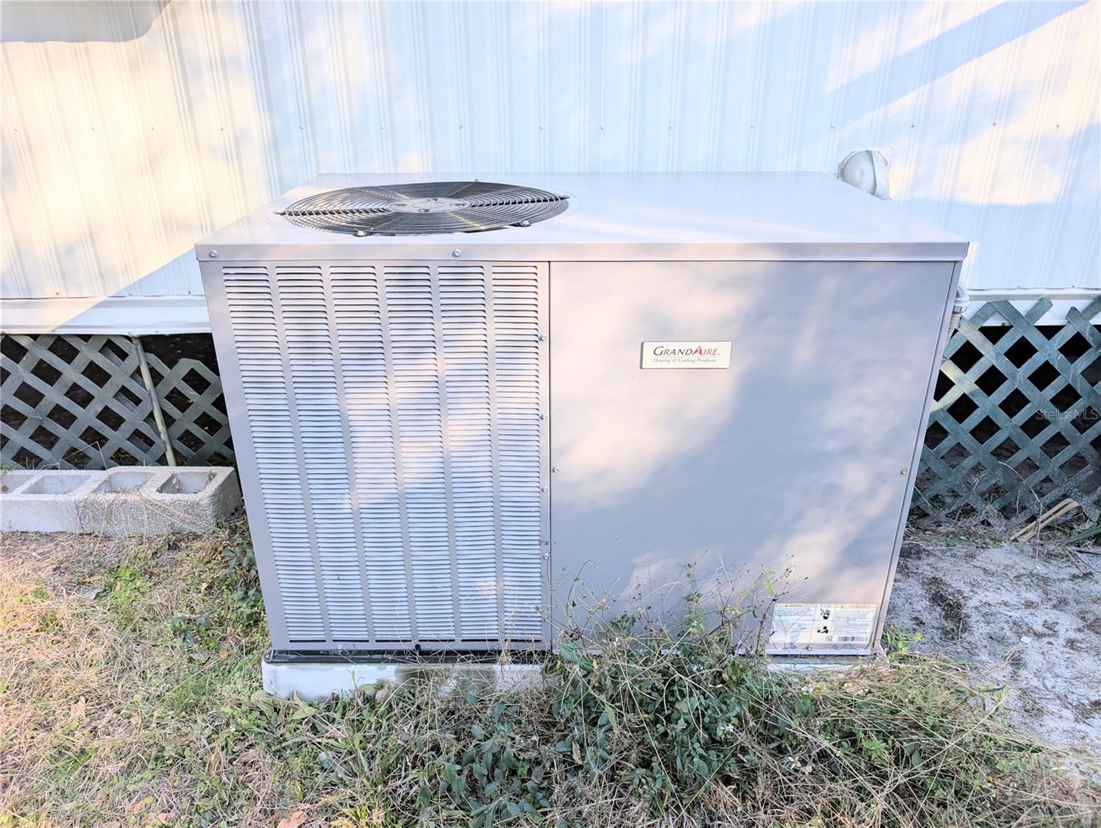 LAKE PARK - Residential