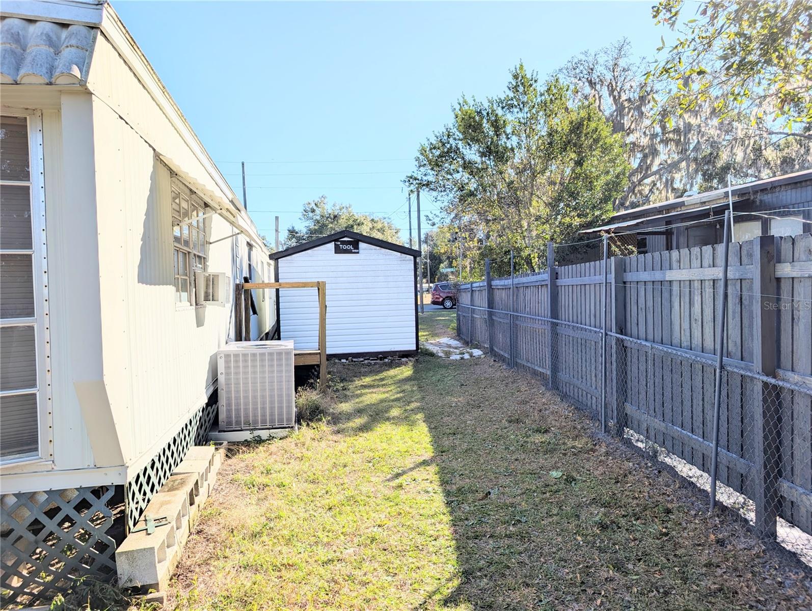 LAKE PARK - Residential