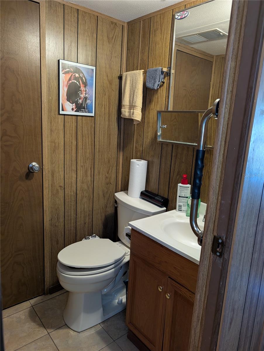 LAKE PARK - Residential