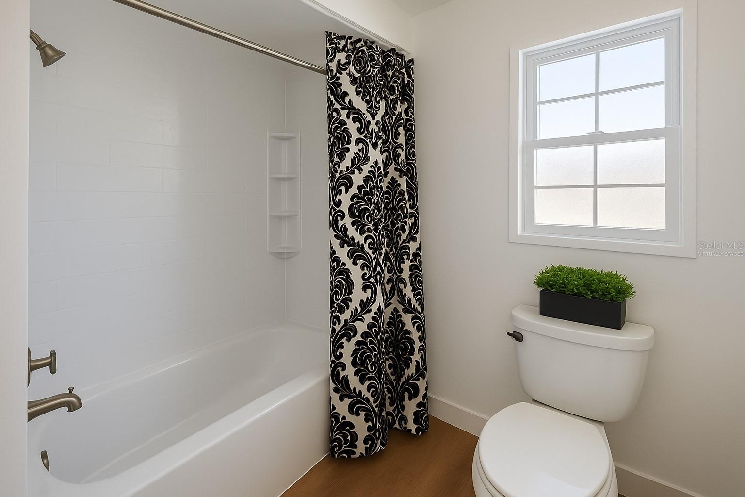 SUNSET PARK ISLES UNIT 5 - Residential Lease