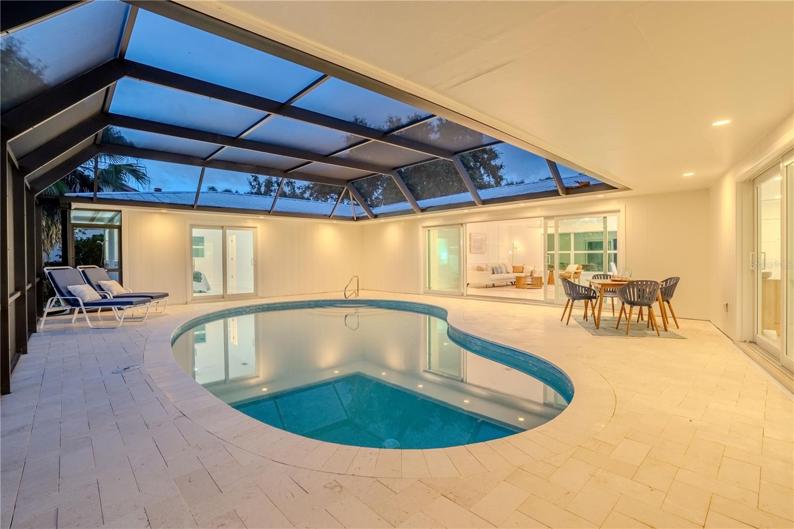 SOUTH GATE UNIT 31 - Residential