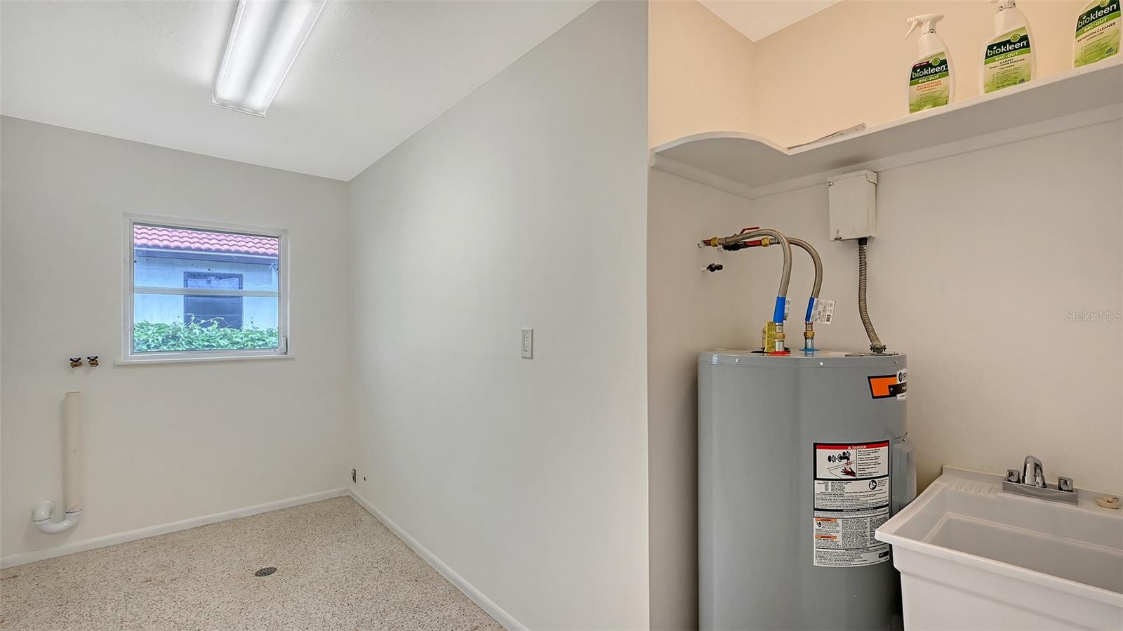SOUTH GATE UNIT 31 - Residential