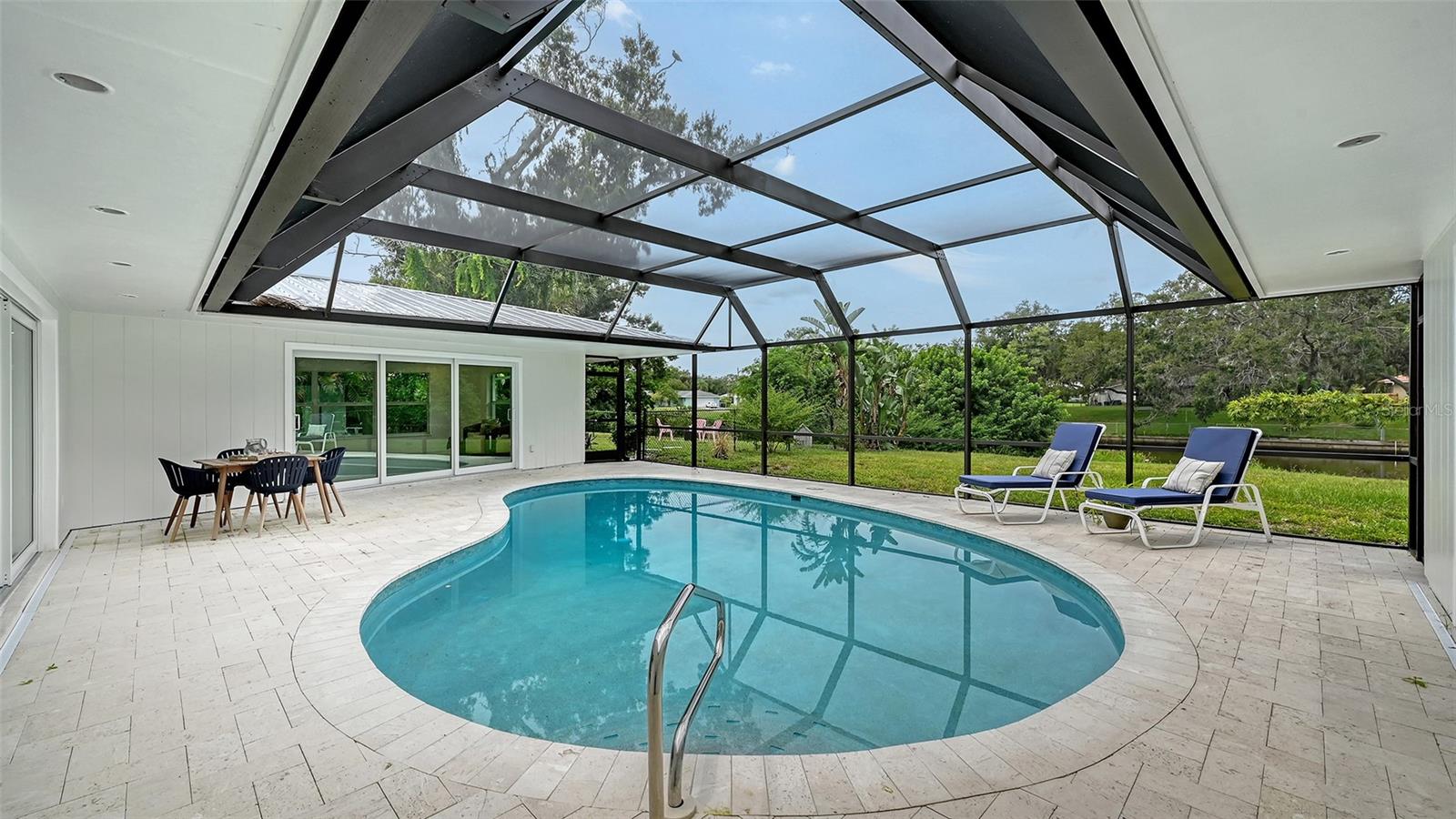 SOUTH GATE UNIT 31 - Residential