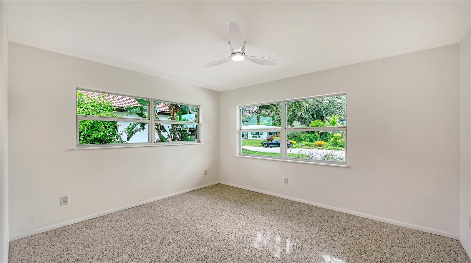 SOUTH GATE UNIT 31 - Residential