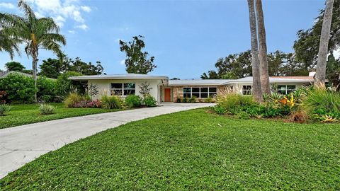 2516 TANGLEWOOD DRIVE SARASOTA FL 34239