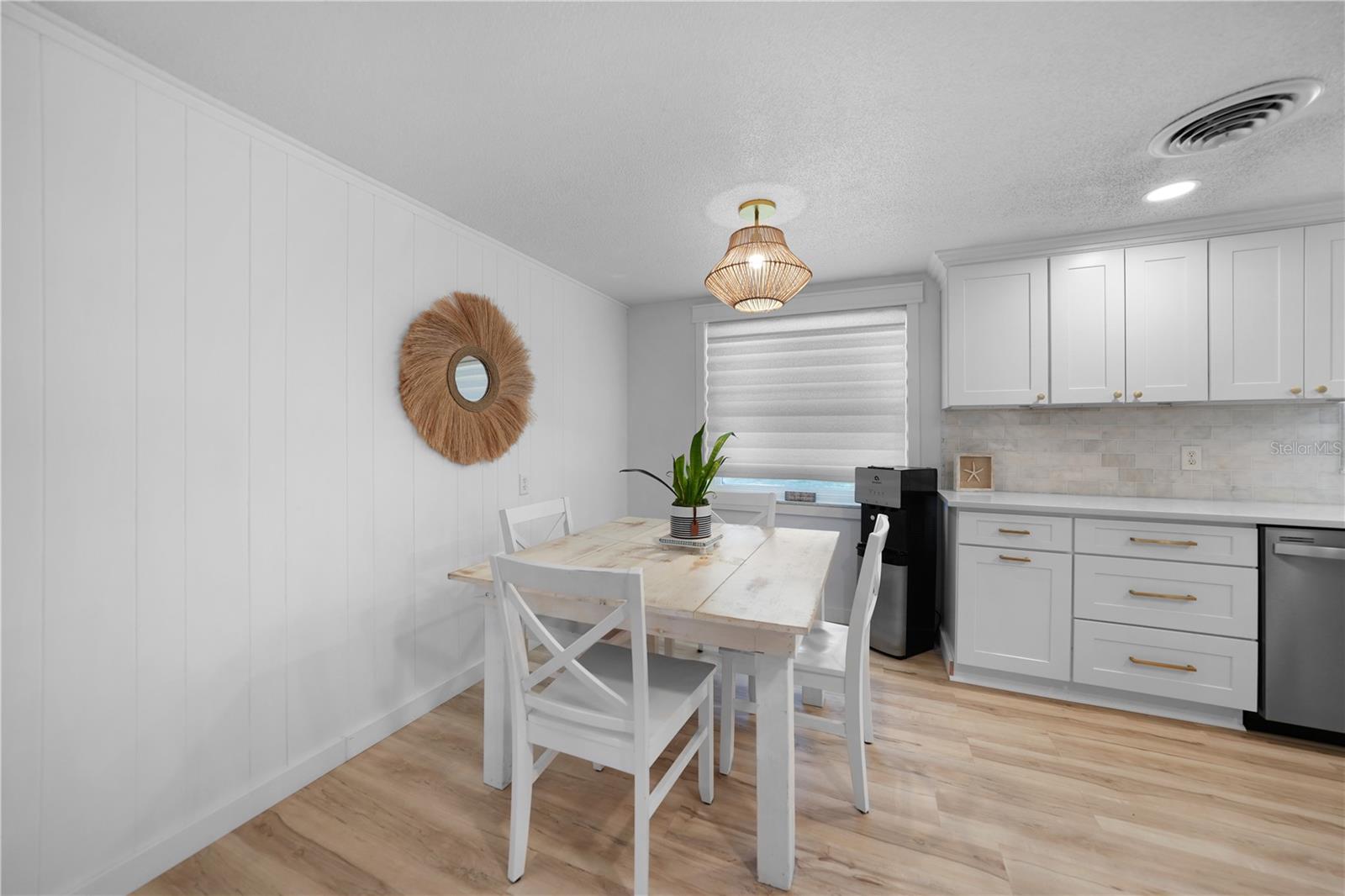 BREEZEWOOD MANOR - Residential Lease