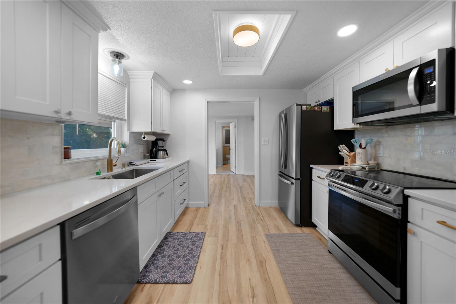 BREEZEWOOD MANOR - Residential Lease