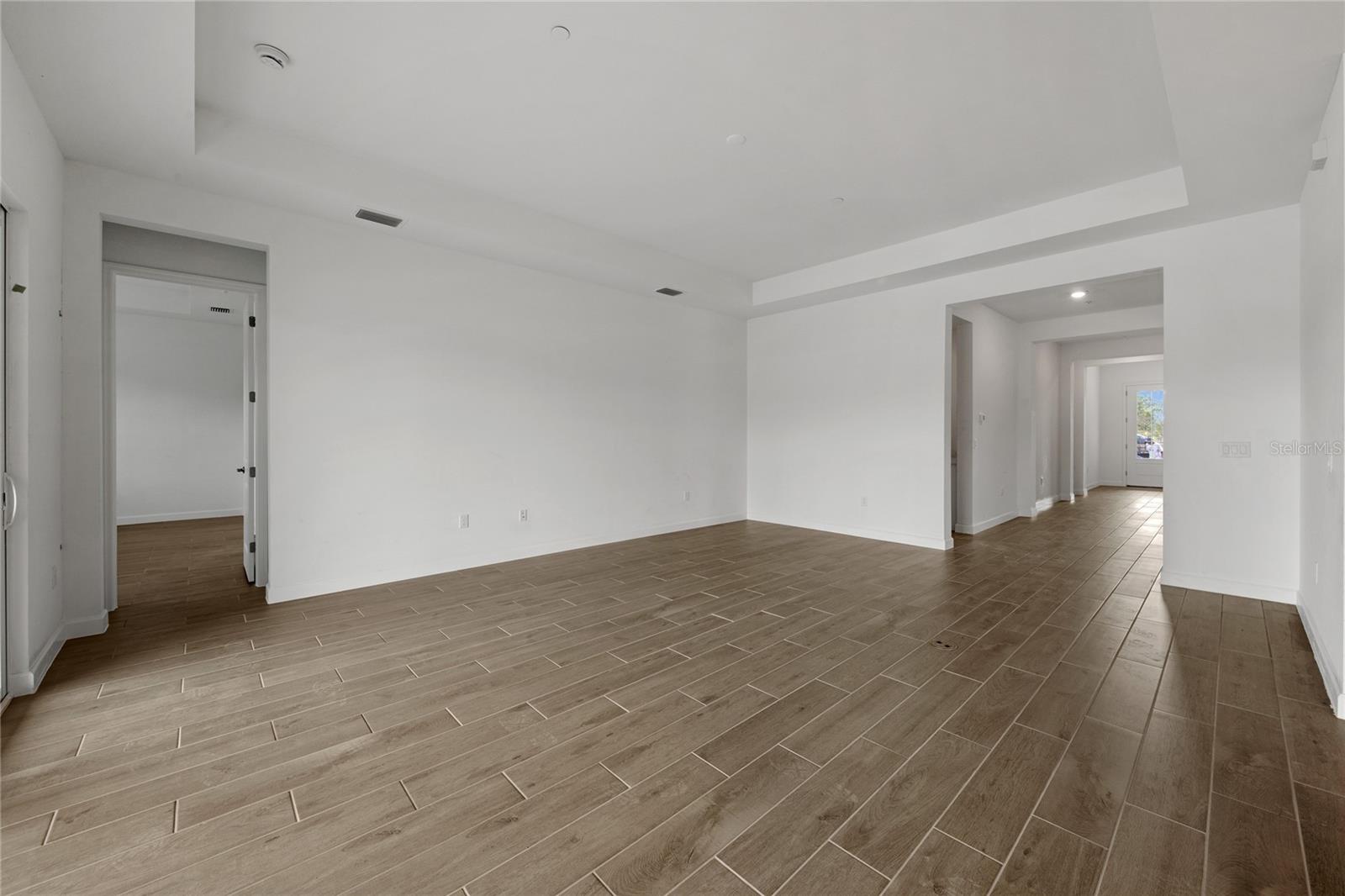 CALUSA COUNTRY CLUB - Residential