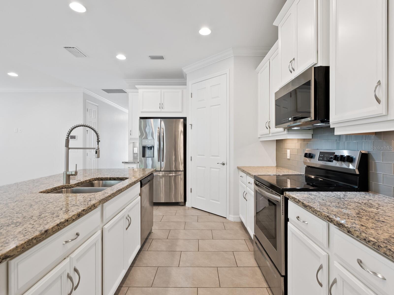 TOSCANA ISLES - Residential