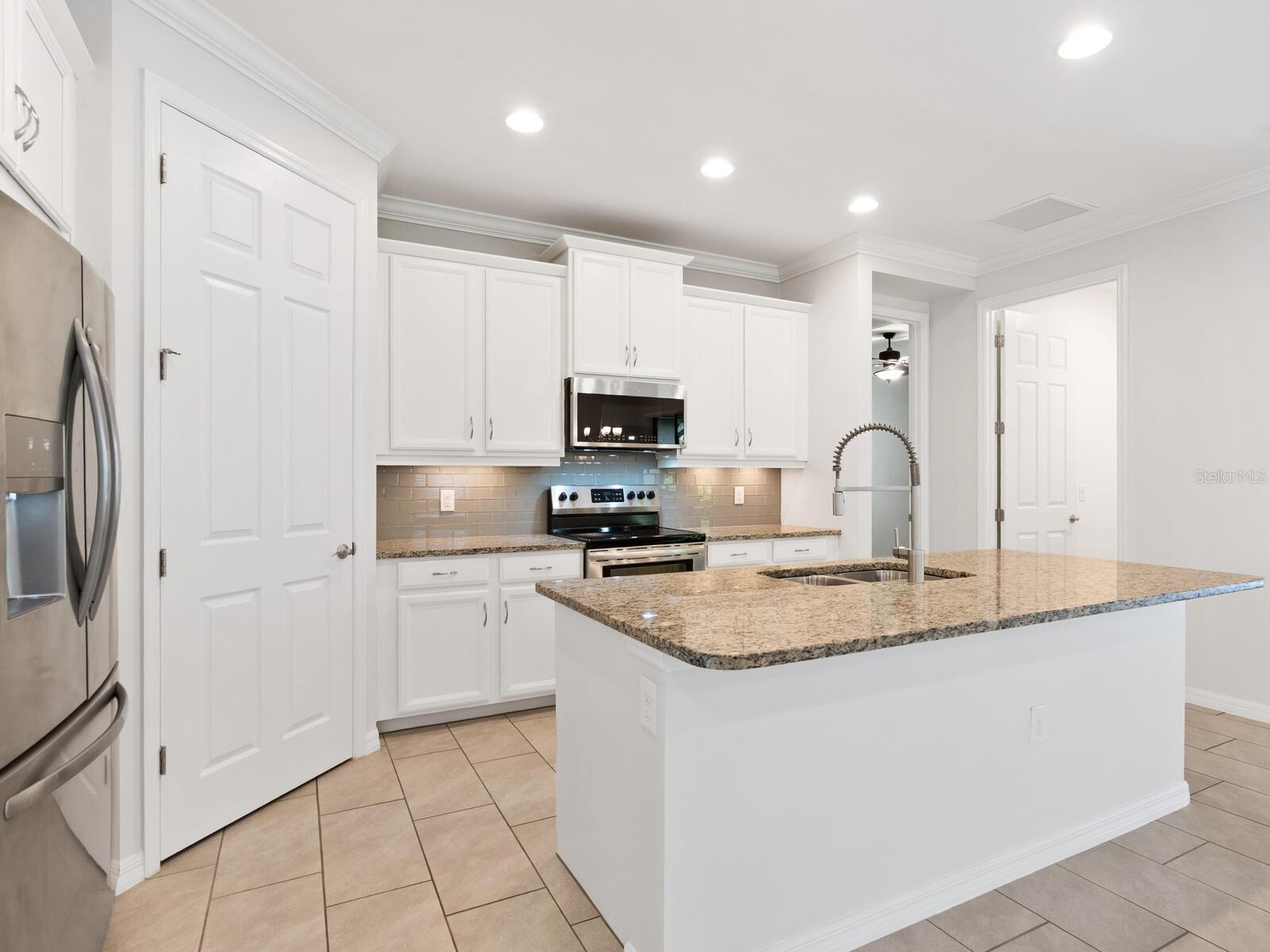 TOSCANA ISLES - Residential