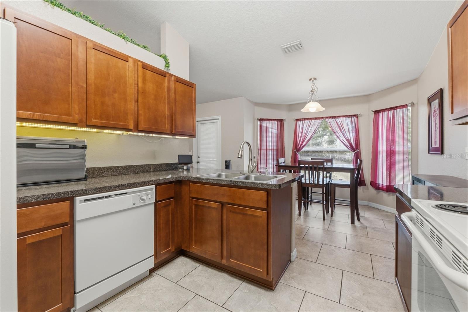 SPRING HILL UNIT 8 - Residential